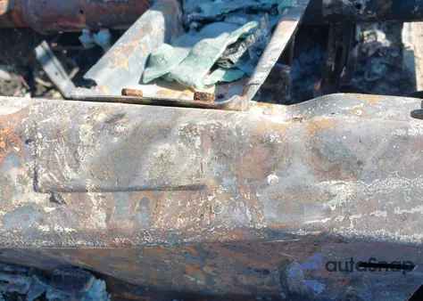 2011 Chrysler Town & Country Touring z USA, uszkodzony, nr VIN 2A4RR5DG7BR617979